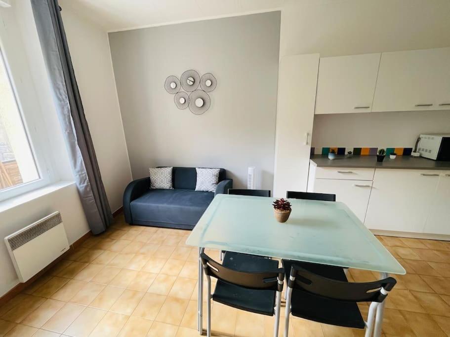Apartment Chez Leo I - T2 Proche Tricastin *