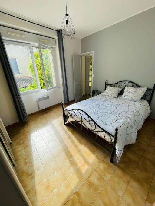 Chez Leo I - T2 Proche Tricastin Appartement *